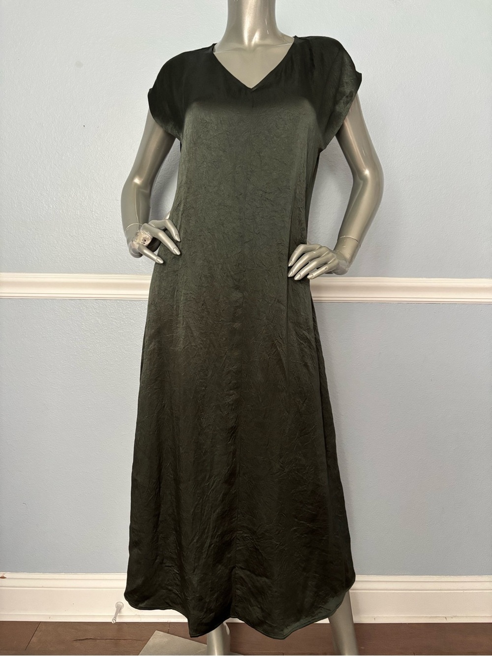 Eileen Fisher Dress NWT Textured Satin V Neck Midi Everglade Green XXS 2XS